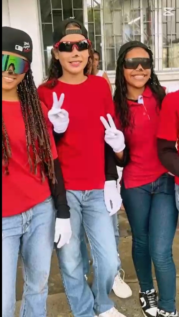 Imagen mostrando las diferentes actividades realizadas en el marco de la celebración del black day en la IE Juan XXIII.