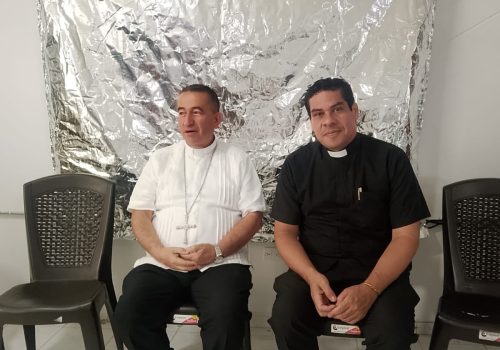 Visita Monseñor 1